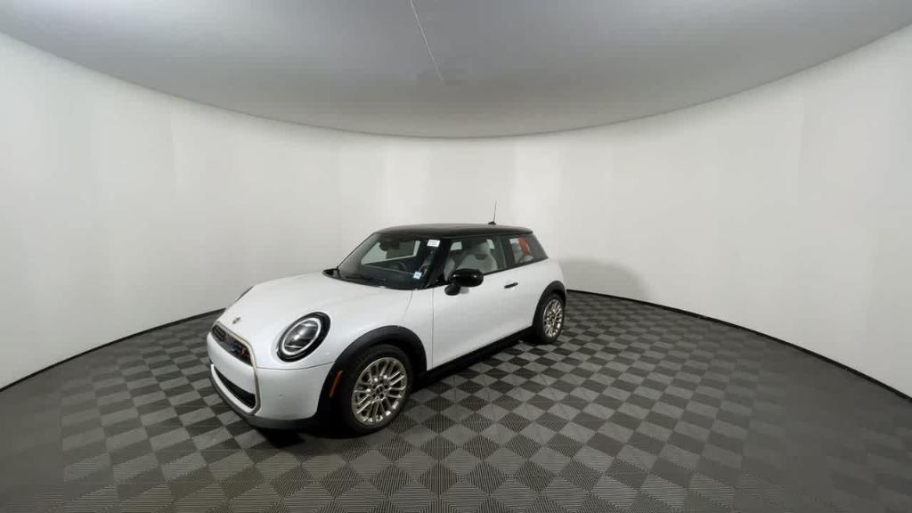 new 2025 MINI Hardtop car, priced at $36,595