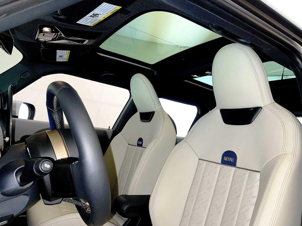 used 2025 MINI Hardtop car, priced at $29,943