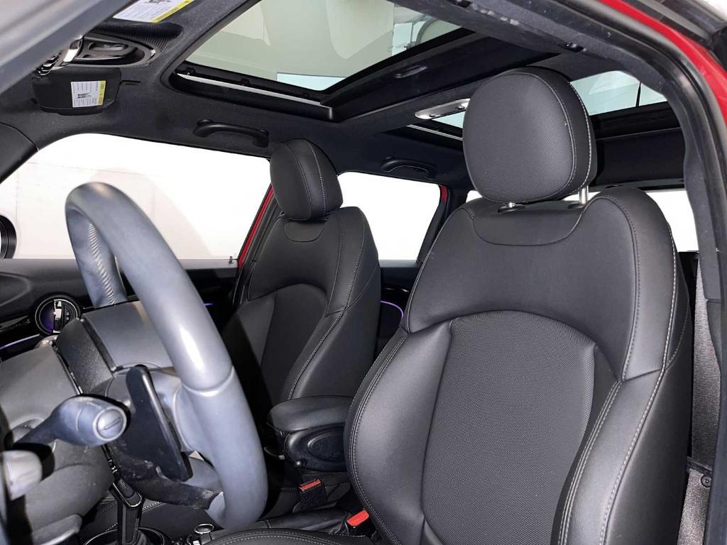 used 2023 MINI Hardtop car, priced at $27,993