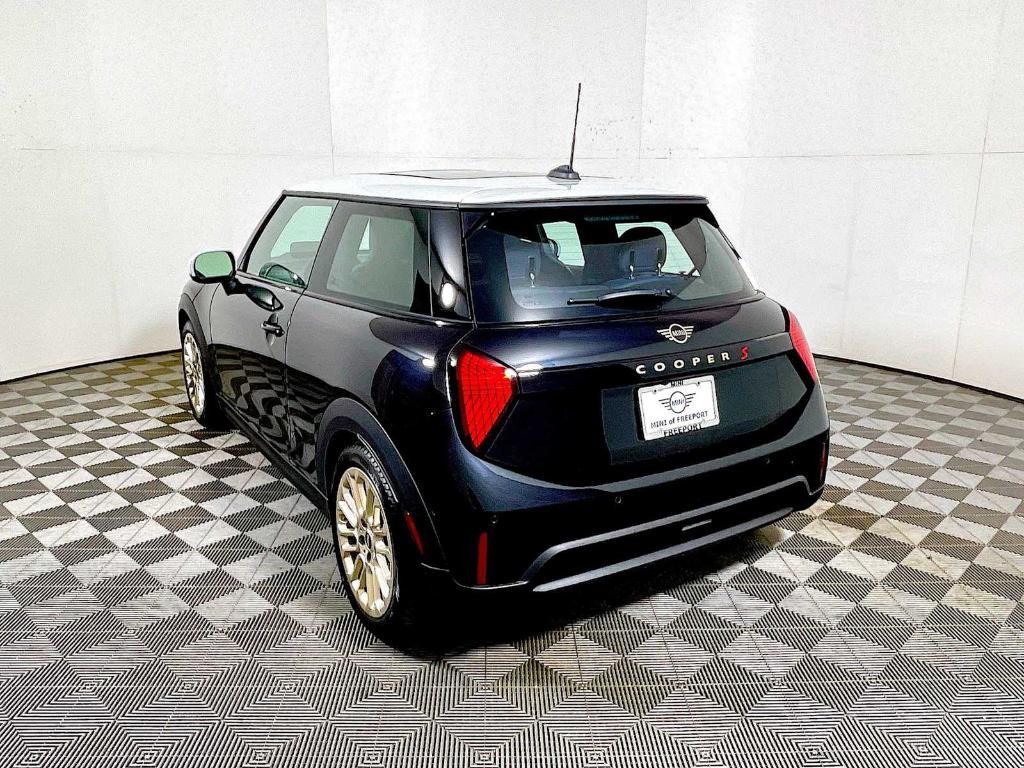used 2025 MINI Hardtop car, priced at $33,493