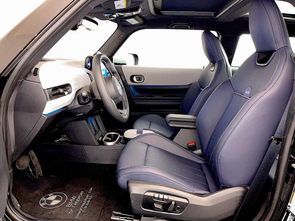 used 2025 MINI Hardtop car, priced at $33,493