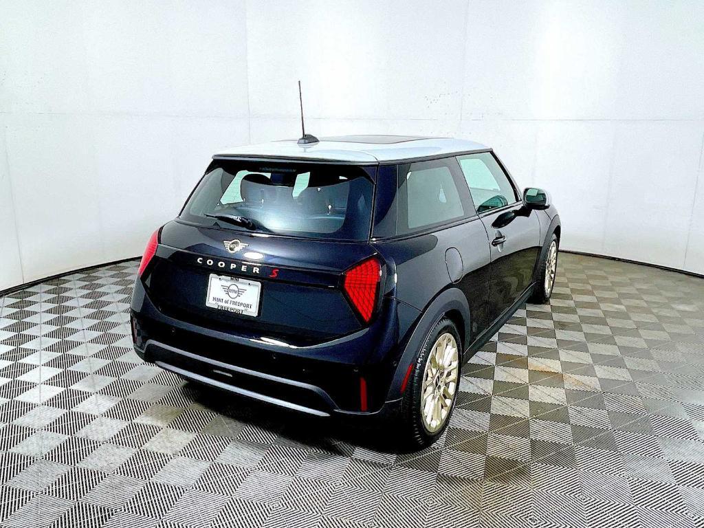 used 2025 MINI Hardtop car, priced at $33,493