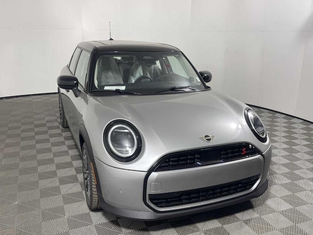 new 2025 MINI Hardtop car, priced at $37,785