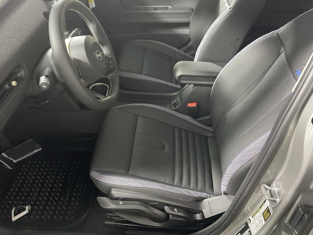 new 2025 MINI Hardtop car, priced at $37,785