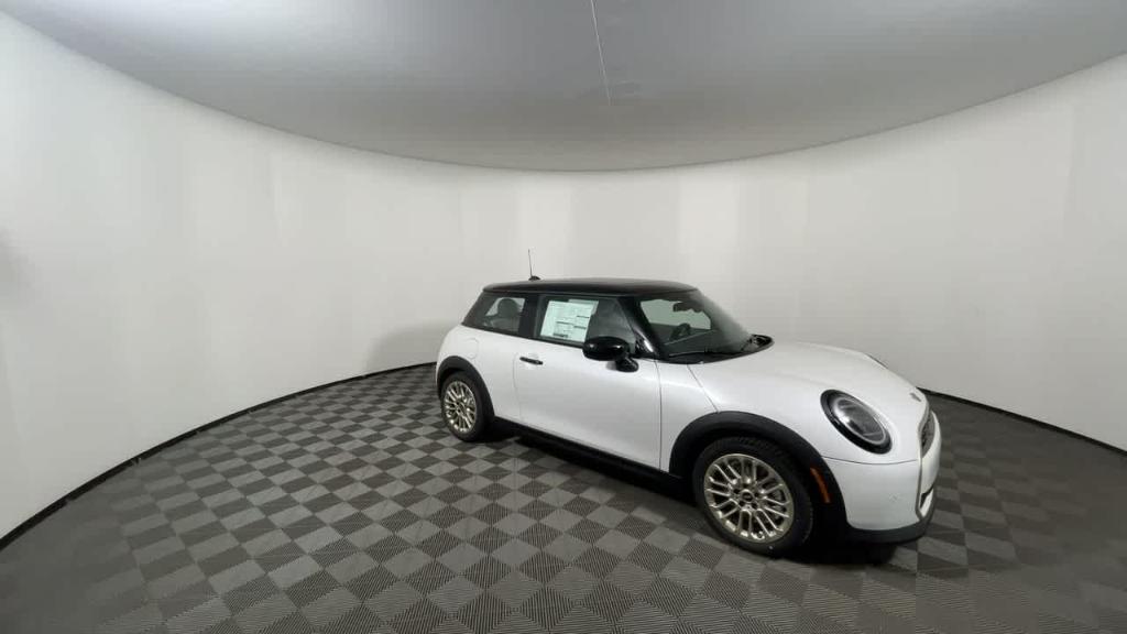 new 2025 MINI Hardtop car, priced at $36,595