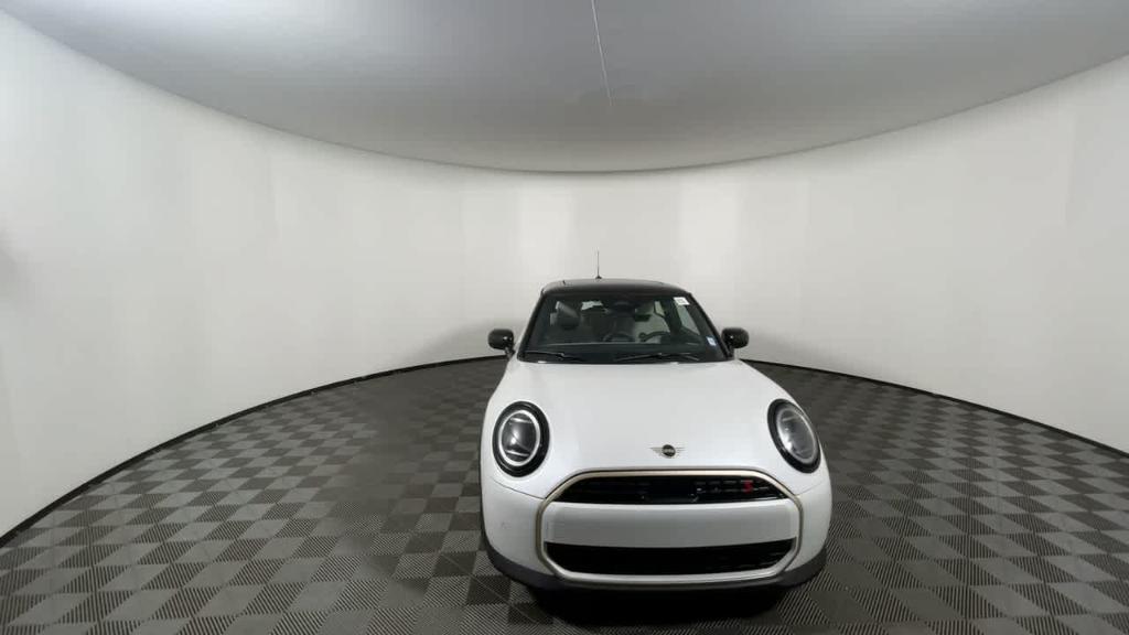 new 2025 MINI Hardtop car, priced at $36,595