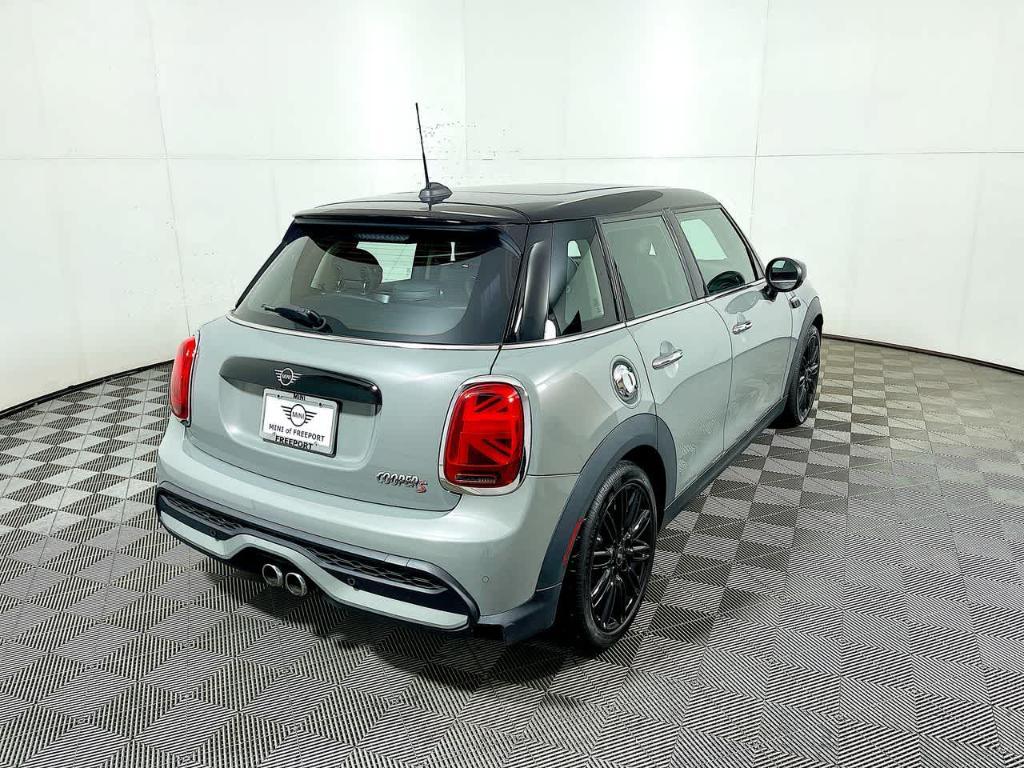 used 2022 MINI Hardtop car, priced at $21,328