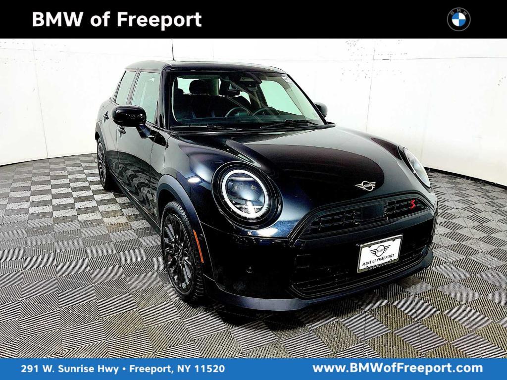used 2025 MINI Hardtop car, priced at $28,888