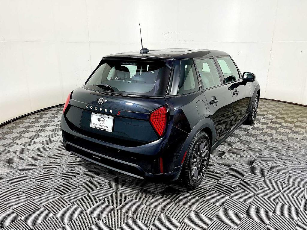 used 2025 MINI Hardtop car, priced at $28,888
