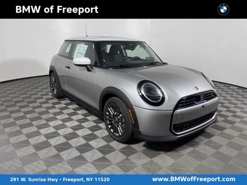 new 2025 MINI Hardtop car, priced at $37,295