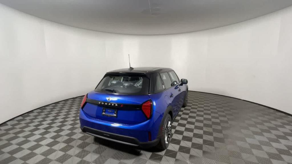 new 2025 MINI Hardtop car, priced at $38,370