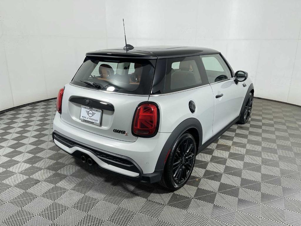 used 2022 MINI Hardtop car, priced at $26,943