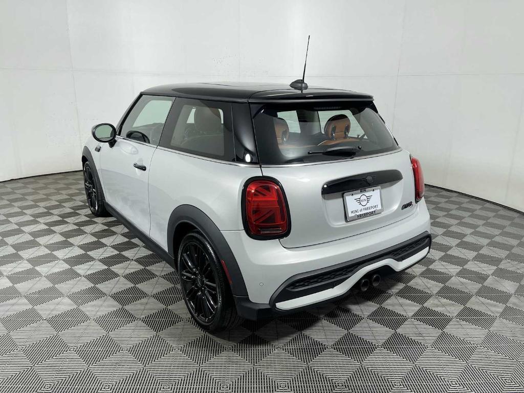 used 2022 MINI Hardtop car, priced at $26,943