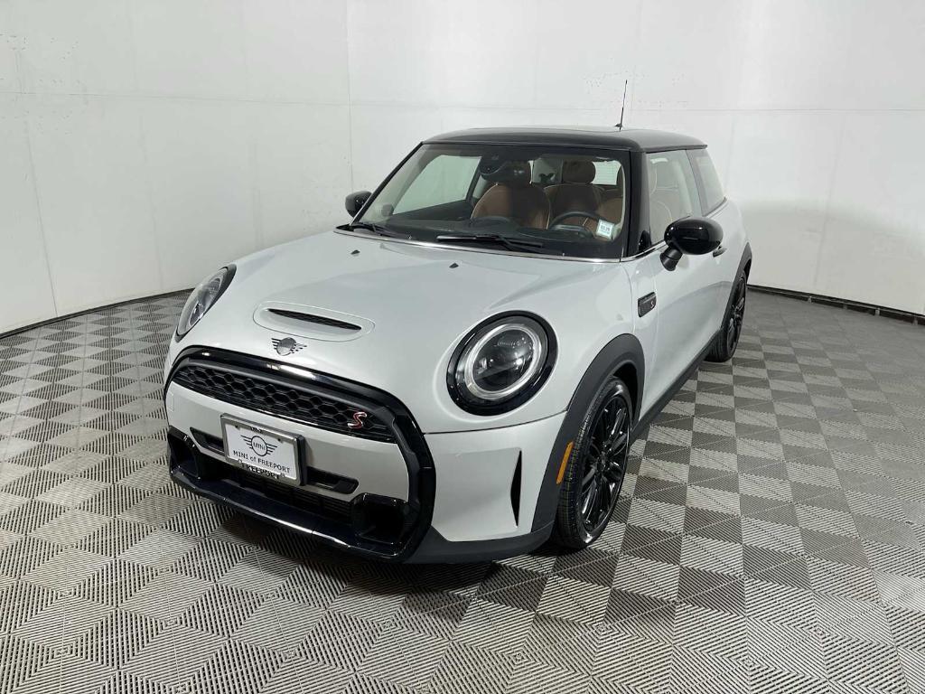 used 2022 MINI Hardtop car, priced at $26,943