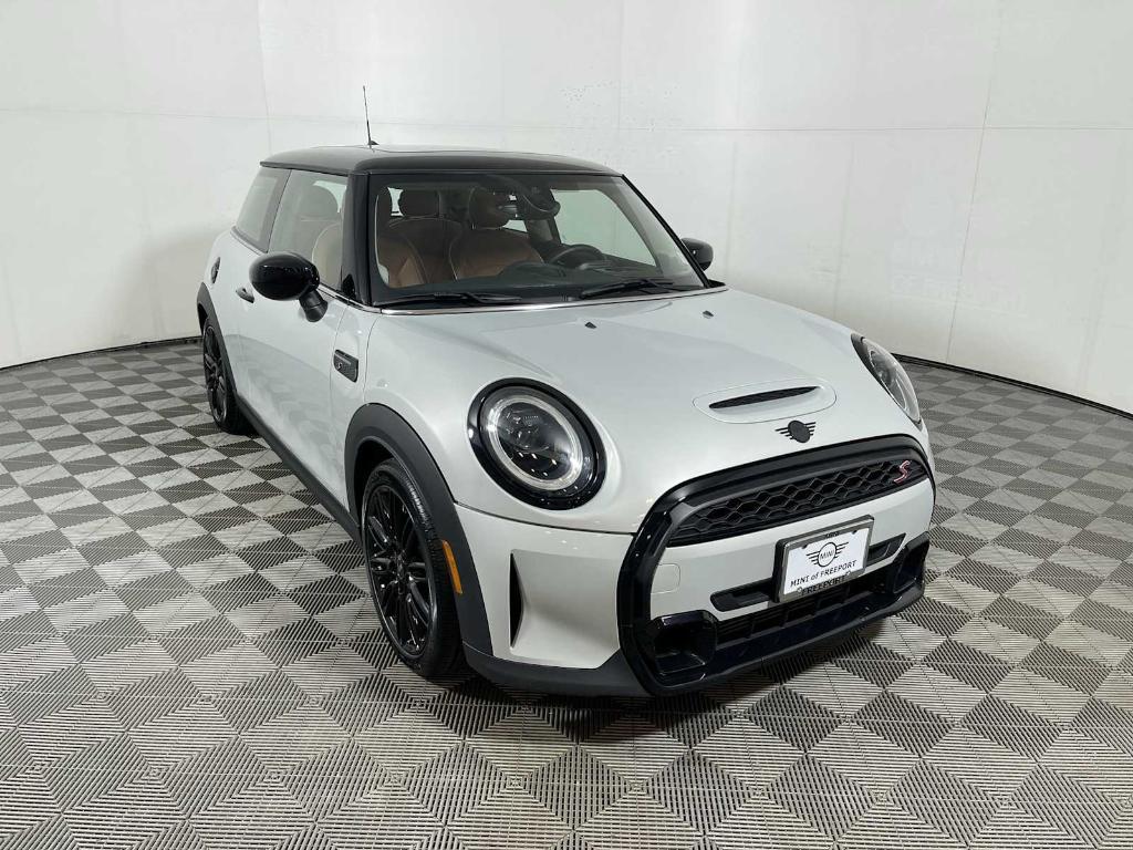 used 2022 MINI Hardtop car, priced at $26,943