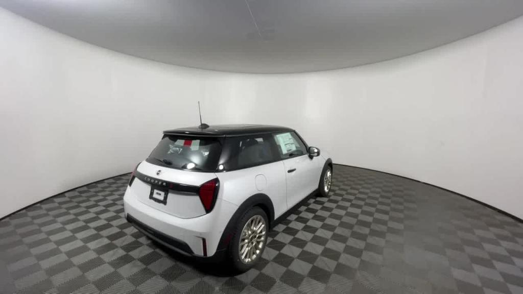 new 2025 MINI Hardtop car, priced at $38,795