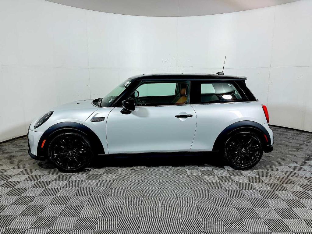 used 2022 MINI Hardtop car, priced at $23,998