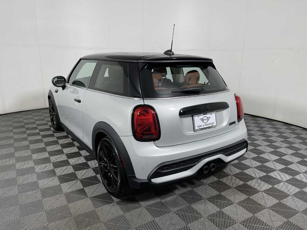 used 2022 MINI Hardtop car, priced at $23,998