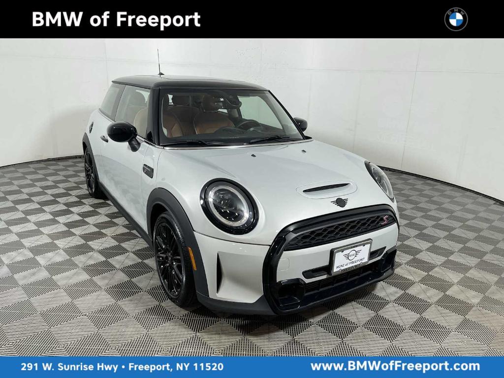 used 2022 MINI Hardtop car, priced at $24,943
