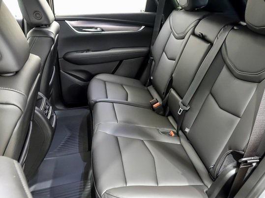 new 2025 Cadillac XT5 car, priced at $49,314