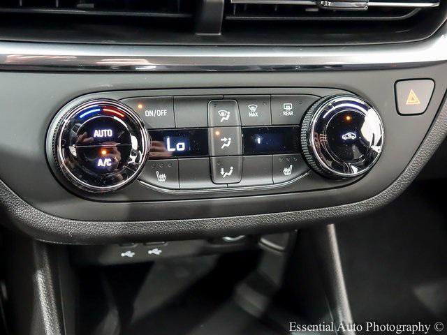 new 2025 Buick Envista car, priced at $28,125