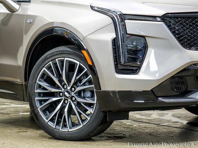 new 2025 Cadillac XT4 car, priced at $55,385