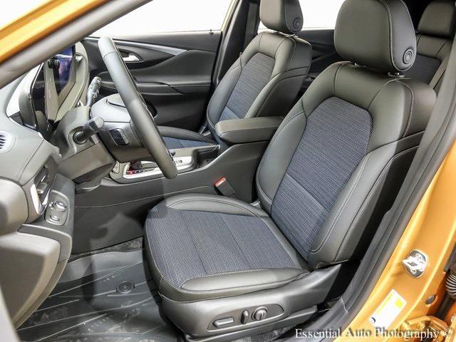 new 2025 Buick Envista car, priced at $28,125