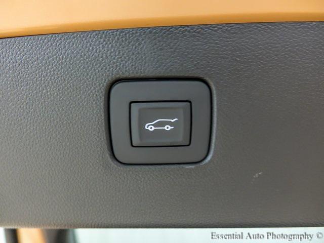 new 2025 Buick Envista car, priced at $28,125