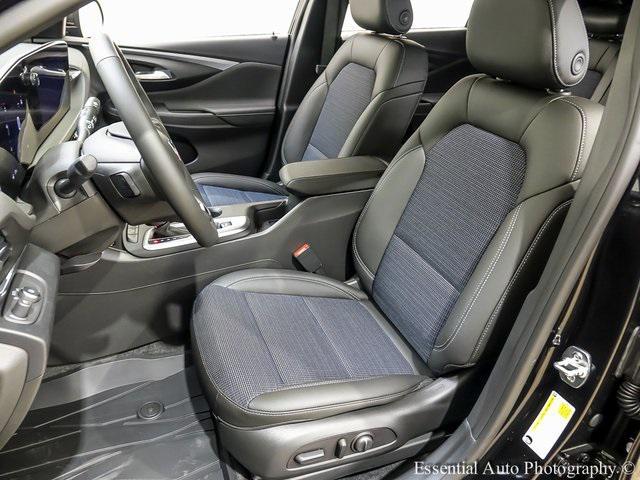 new 2025 Buick Envista car, priced at $28,125