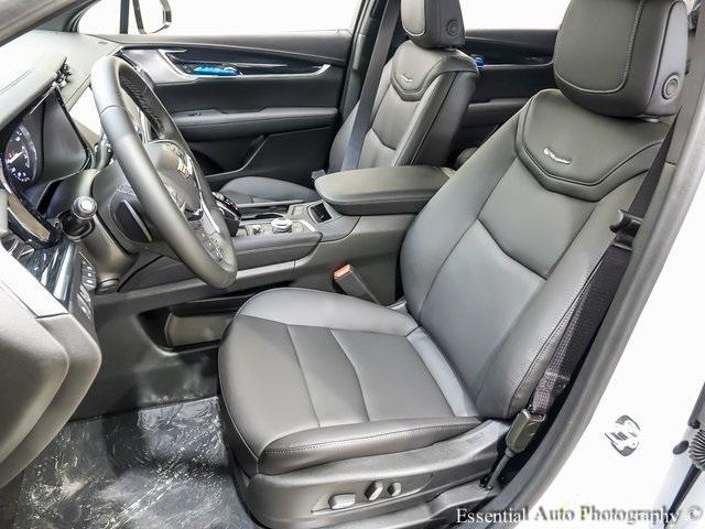 new 2025 Cadillac XT5 car, priced at $59,314