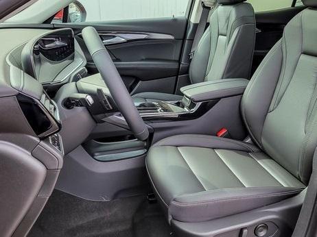 new 2025 Buick Envision car, priced at $41,455