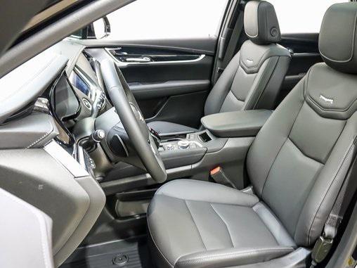 new 2025 Cadillac XT5 car, priced at $59,884