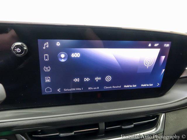 new 2025 Buick Envista car, priced at $28,000