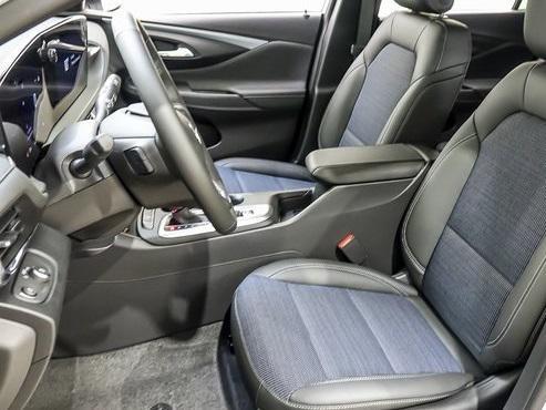 new 2025 Buick Envista car, priced at $28,000
