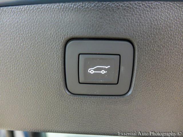 new 2025 Buick Envista car, priced at $29,825
