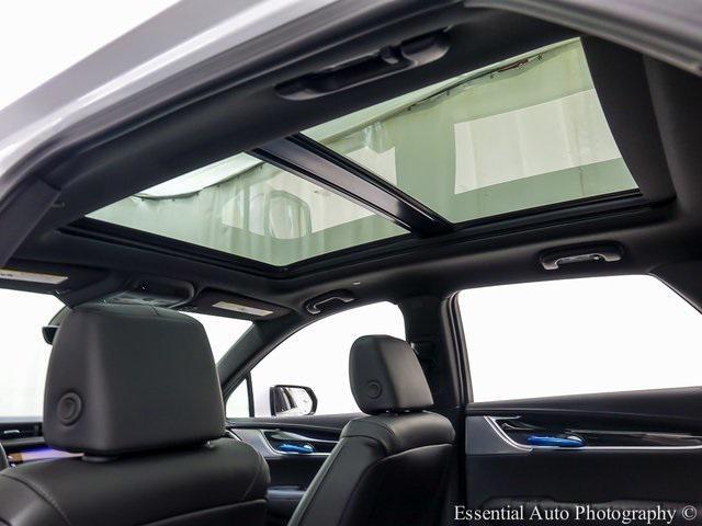new 2025 Cadillac XT5 car, priced at $58,089