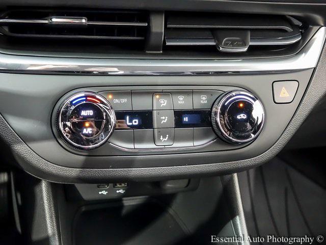 new 2025 Buick Envista car, priced at $25,940