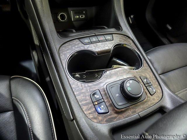 used 2023 GMC Acadia car, priced at $31,950