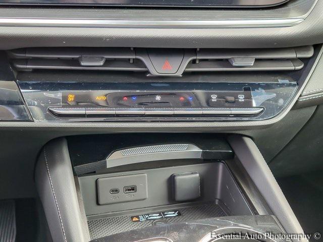 new 2025 Buick Envision car, priced at $39,960