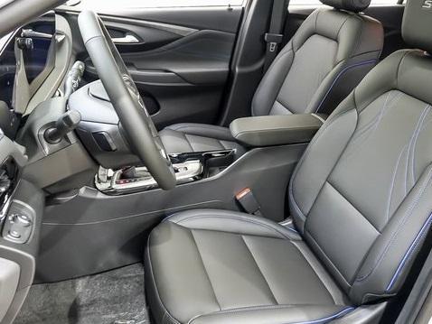 new 2025 Buick Envista car, priced at $30,195
