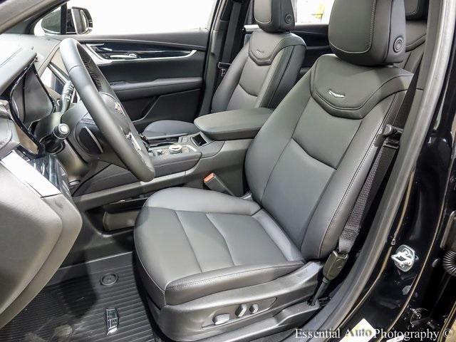 new 2025 Cadillac XT5 car, priced at $56,609
