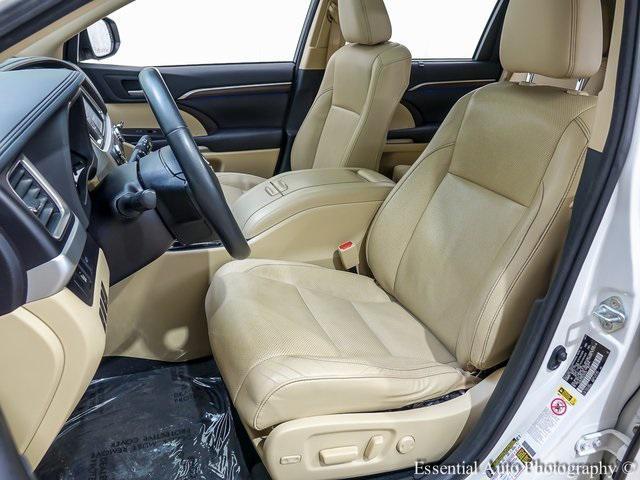 used 2016 Toyota Highlander car, priced at $19,950