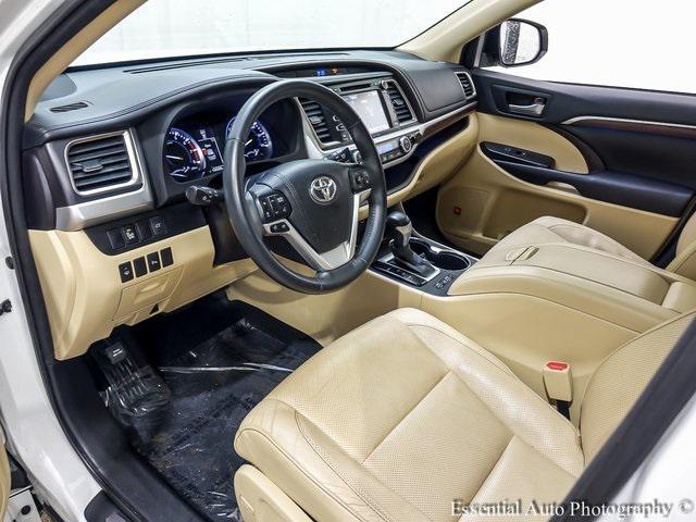 used 2016 Toyota Highlander car, priced at $19,950