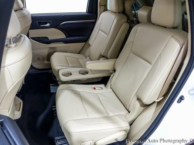 used 2016 Toyota Highlander car, priced at $19,950
