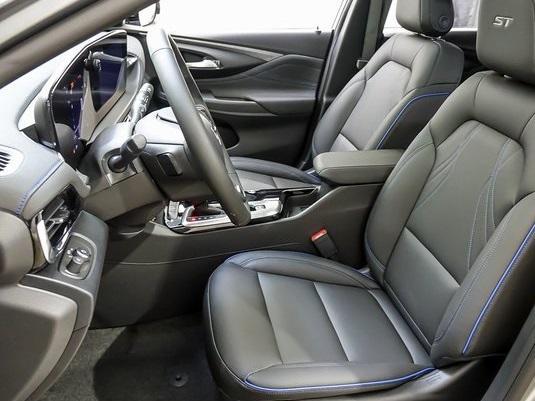 new 2025 Buick Envista car, priced at $30,869