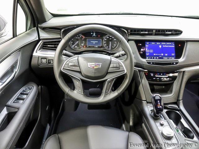 new 2025 Cadillac XT5 car, priced at $49,784