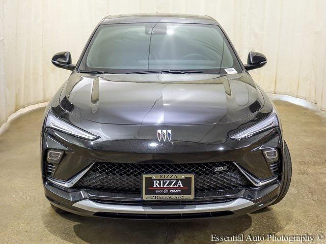 new 2025 Buick Envista car, priced at $30,320