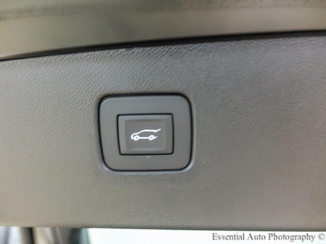 new 2025 Buick Envista car, priced at $30,320