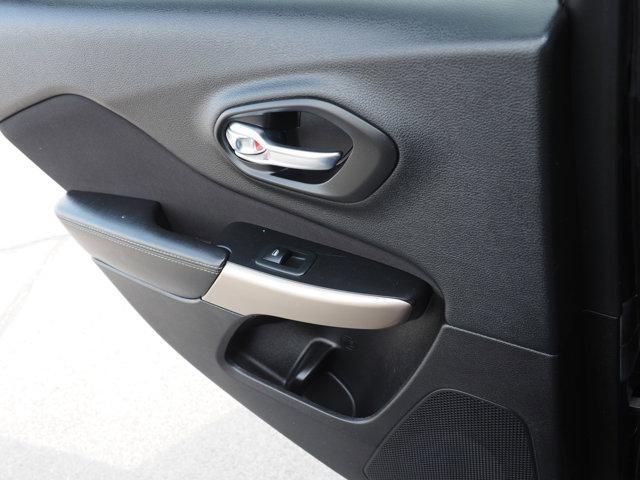 used 2018 Jeep Cherokee car