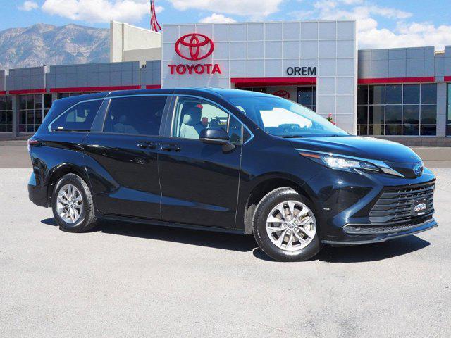 used 2023 Toyota Sienna car, priced at $36,117